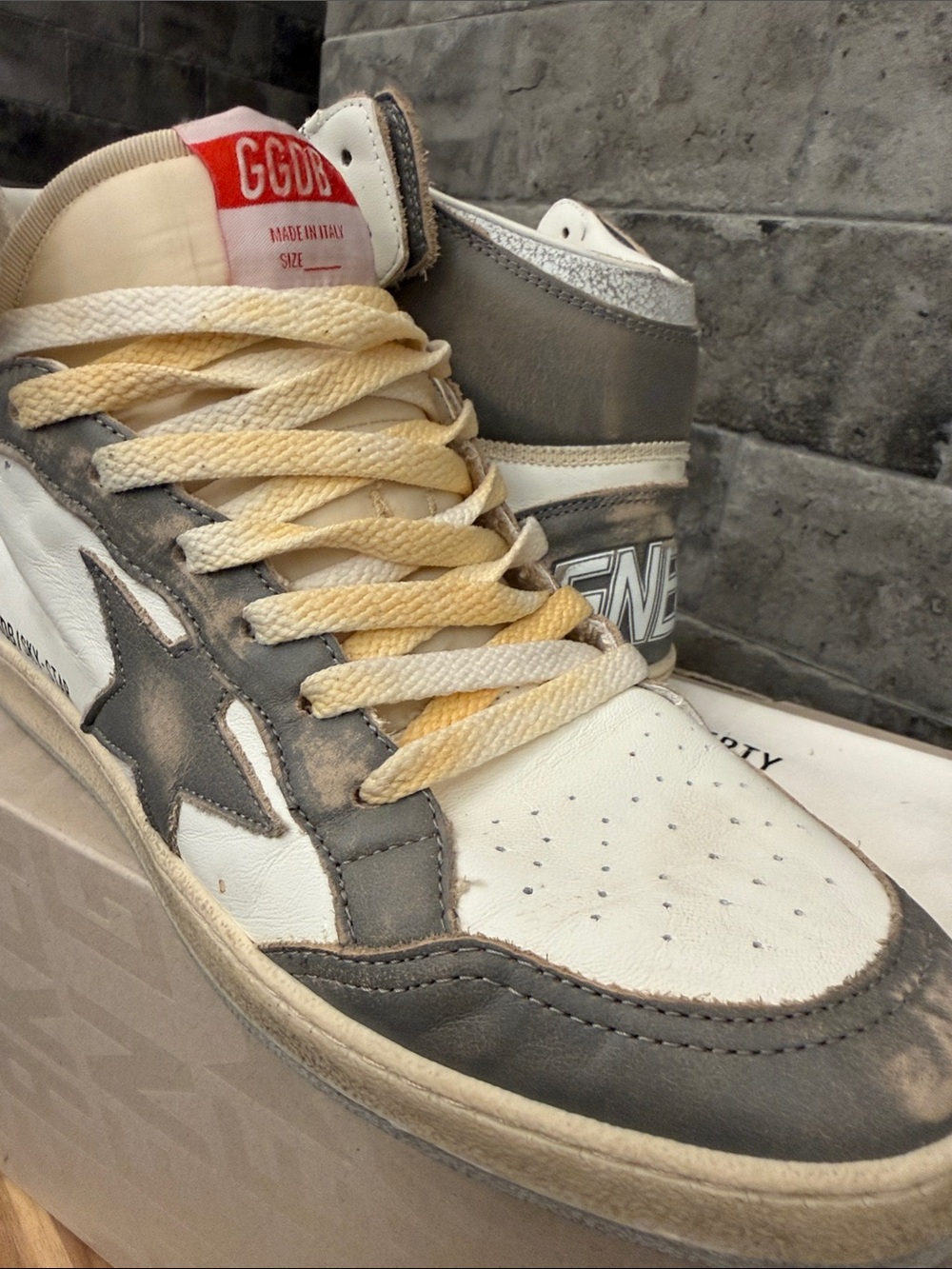 Golden Goose Mens Sky Star High-Top Sneakers in White, Gray & Cream - Picture 6 of 16